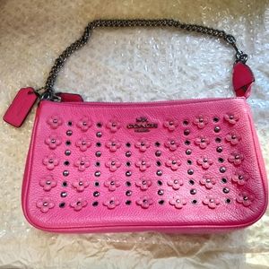 Large Nolita 25 Dahlia 3D Floral